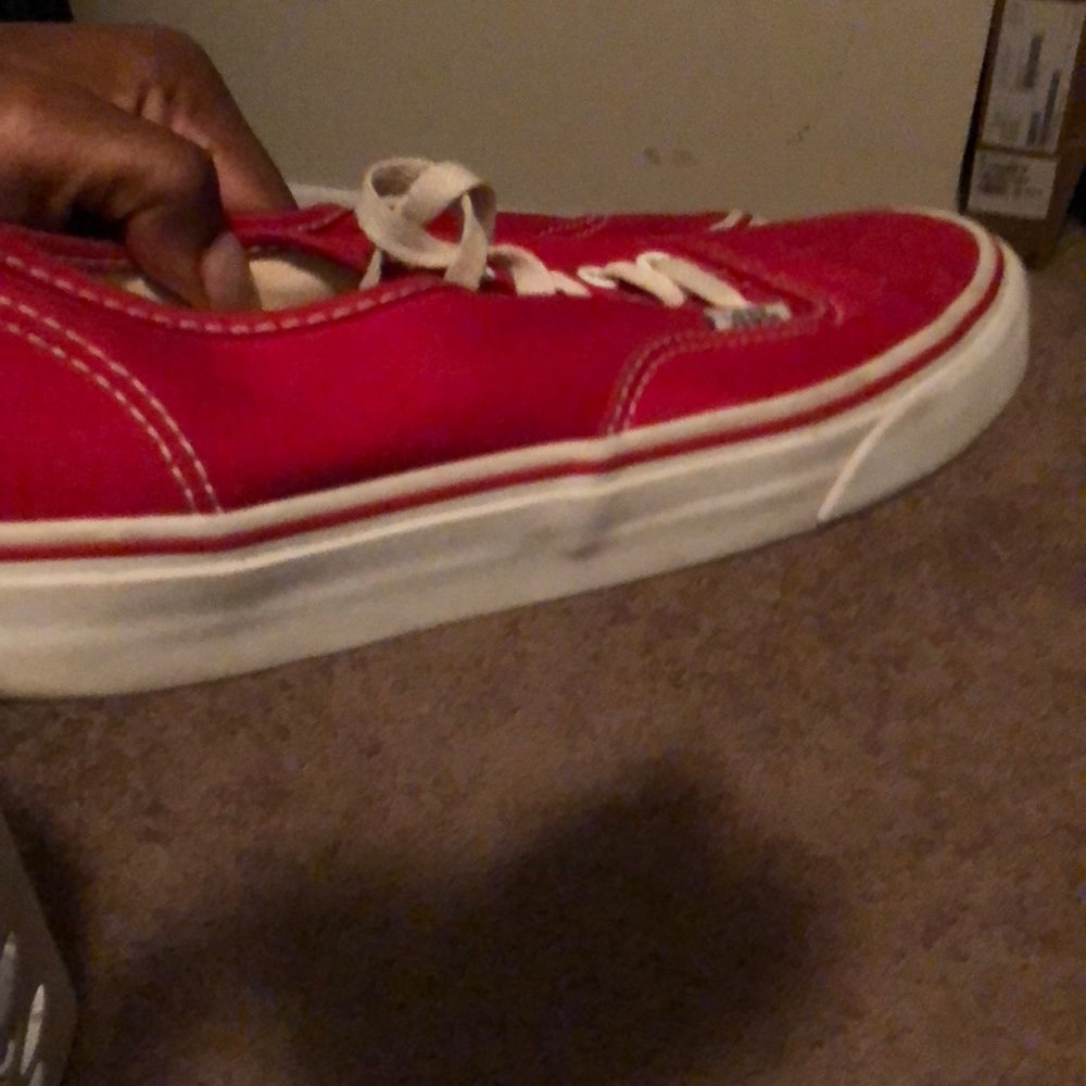 Red low vans - Picture 2 of 3